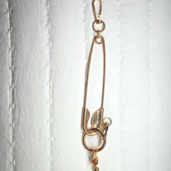 Gold Chain Belt - Picture 2 of 2